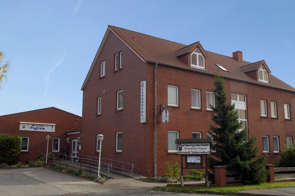 Landhotel Pagram-Frankfurt/Oder Frankfurt  ภายนอก รูปภาพ