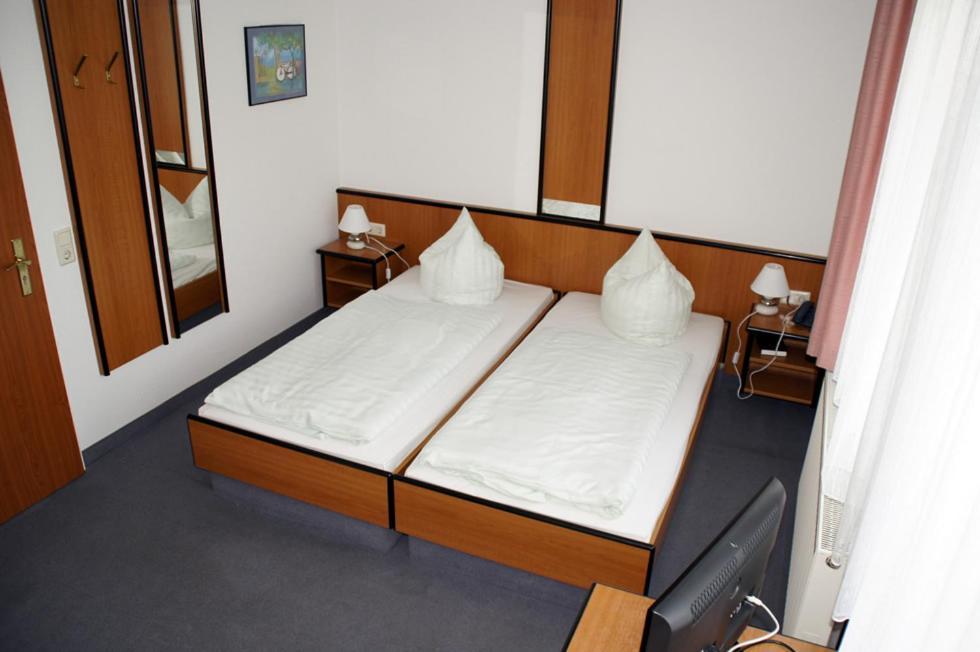 Landhotel Pagram-Frankfurt/Oder Frankfurt  ห้อง รูปภาพ